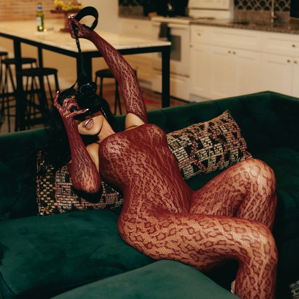 Women Sexy Long-sleeved Hollow-out Leopard Print Lingerie Two-piece Set with Gloves and Shawl