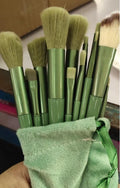13-Piece Professional Makeup Brush Set - Foundation, Blush & Eye Brushes