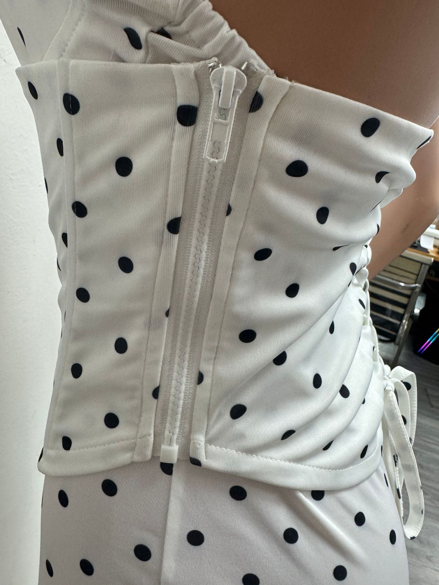 Women Halter Neck Polka Dot Zipper Capri Jumpsuit (Faux Two-Piece)